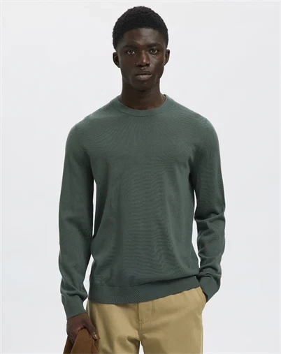 Selected - SLHTray Merino Crew Strik - Deep Forest 
